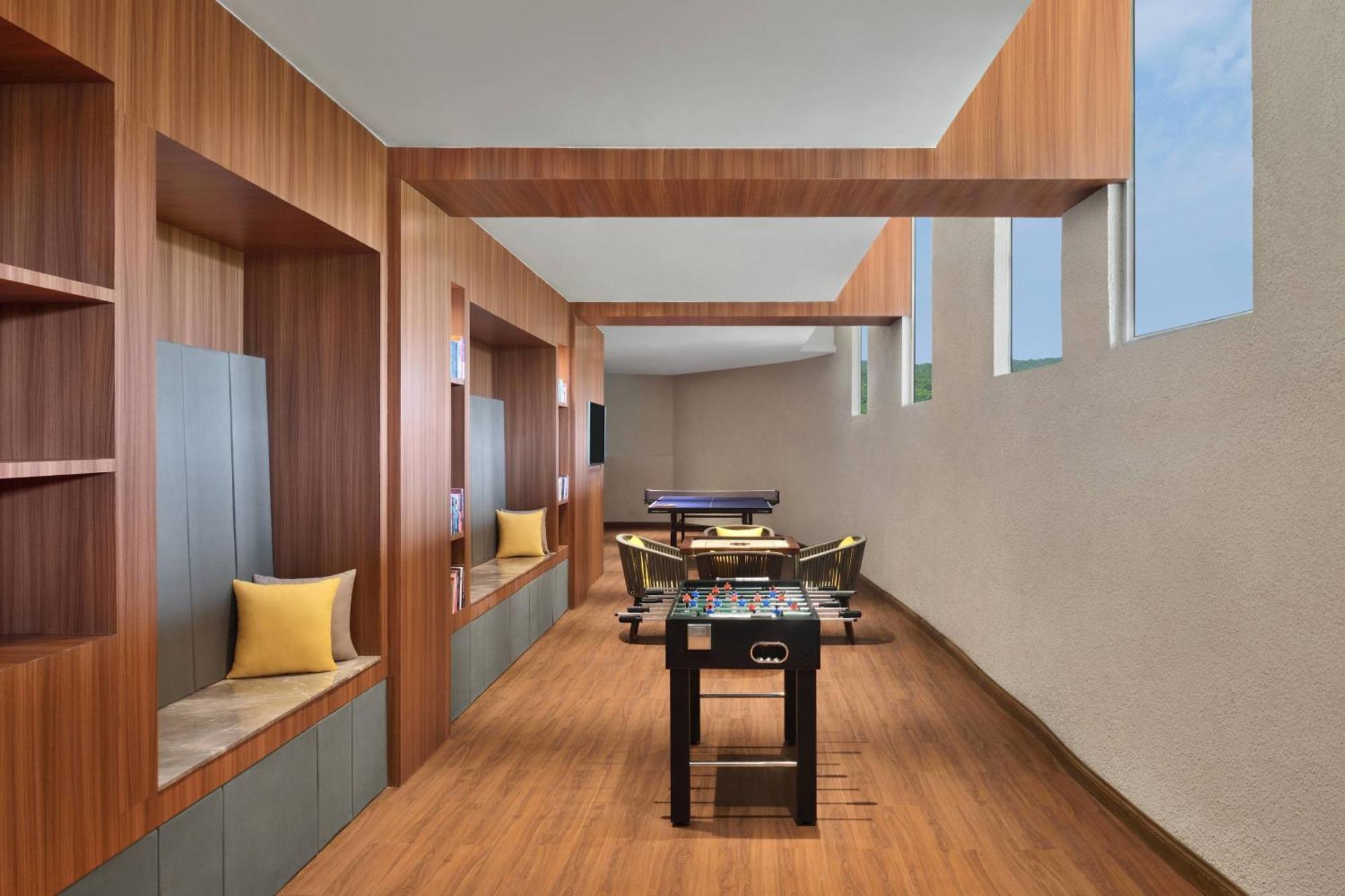 Courtyard By Marriott Mahabaleshwar Hotel Buitenkant foto